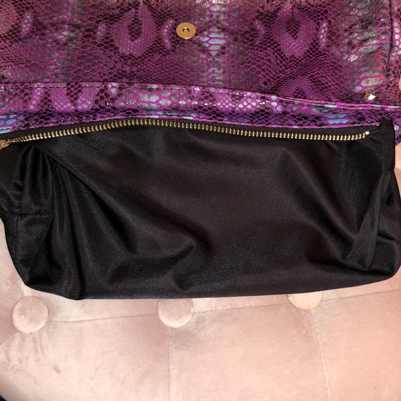 Tylie Malibu Purple Snakeskin Pattern Clutch - Picture 6 of 6